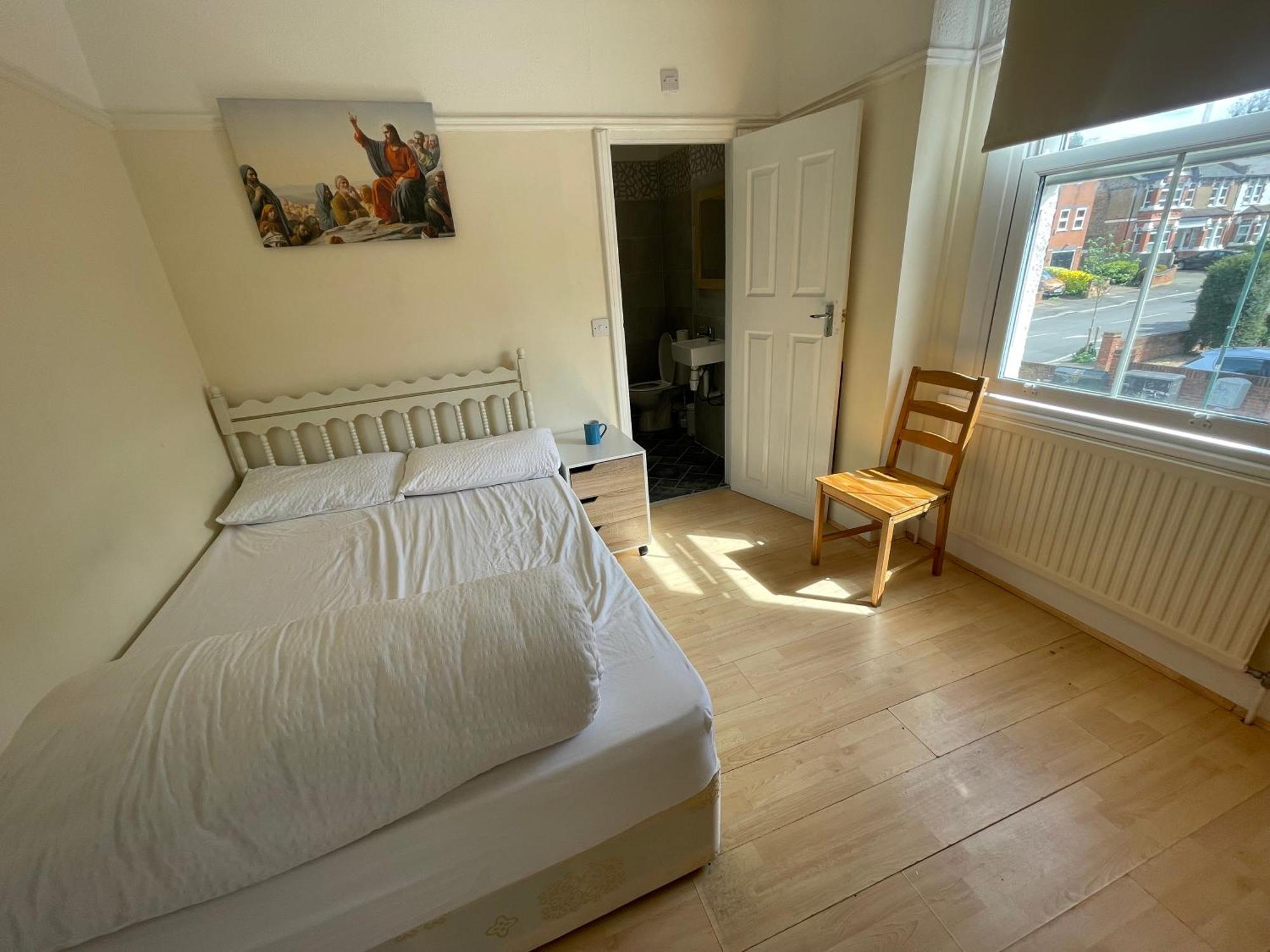 Room With Private Bathroom And Shared Kitchen Londres Extérieur photo
