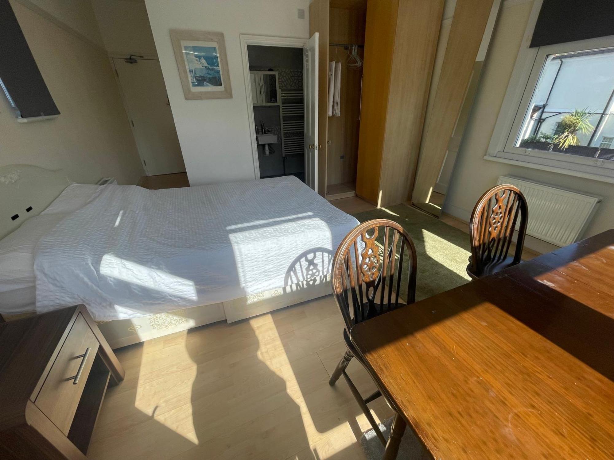 Room With Private Bathroom And Shared Kitchen Londres Extérieur photo